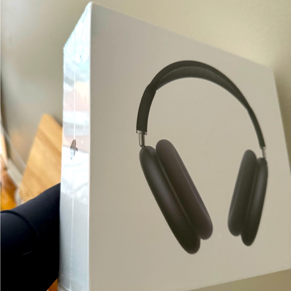 Apple AirPods Max with Smart Case